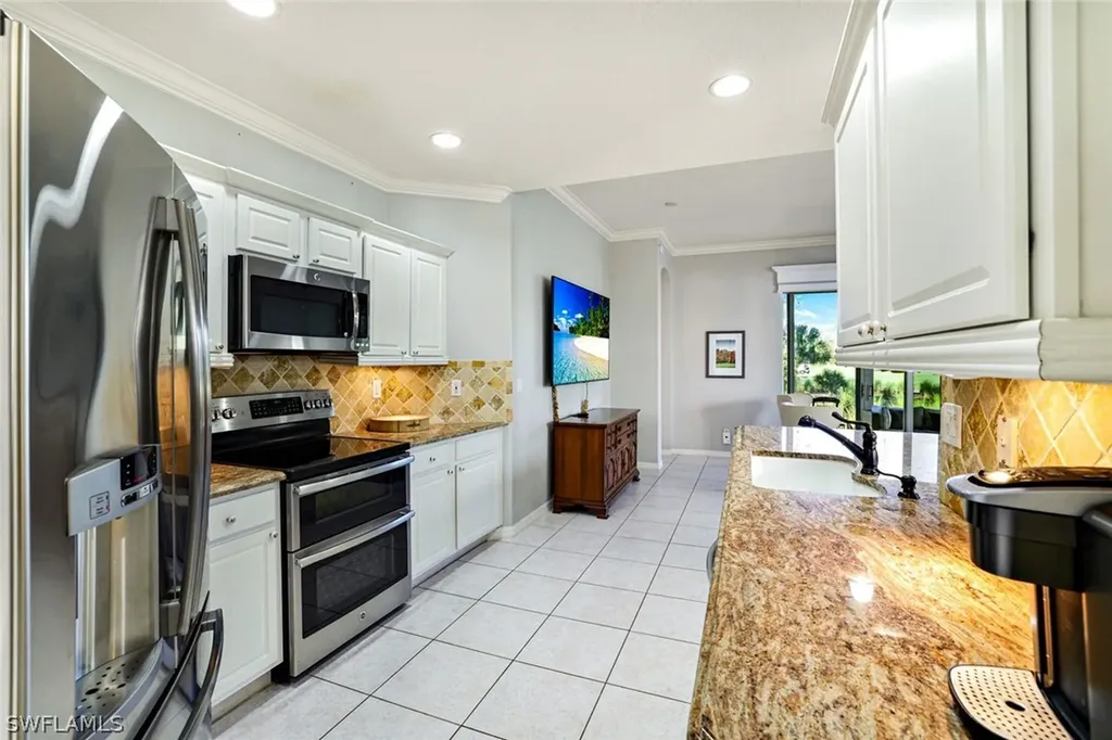 895 Eastham Way Naples FL 34104
