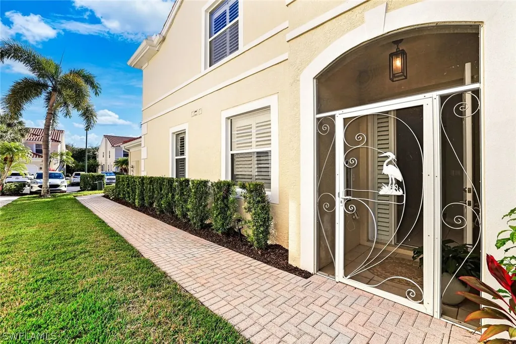 895 Eastham Way Naples FL 34104