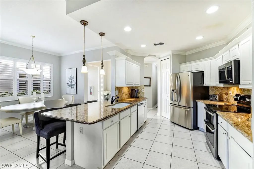 895 Eastham Way Naples FL 34104