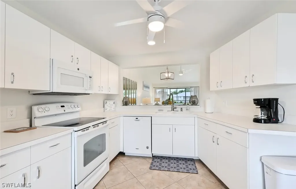 515 Gabriel Circle Naples FL 34104
