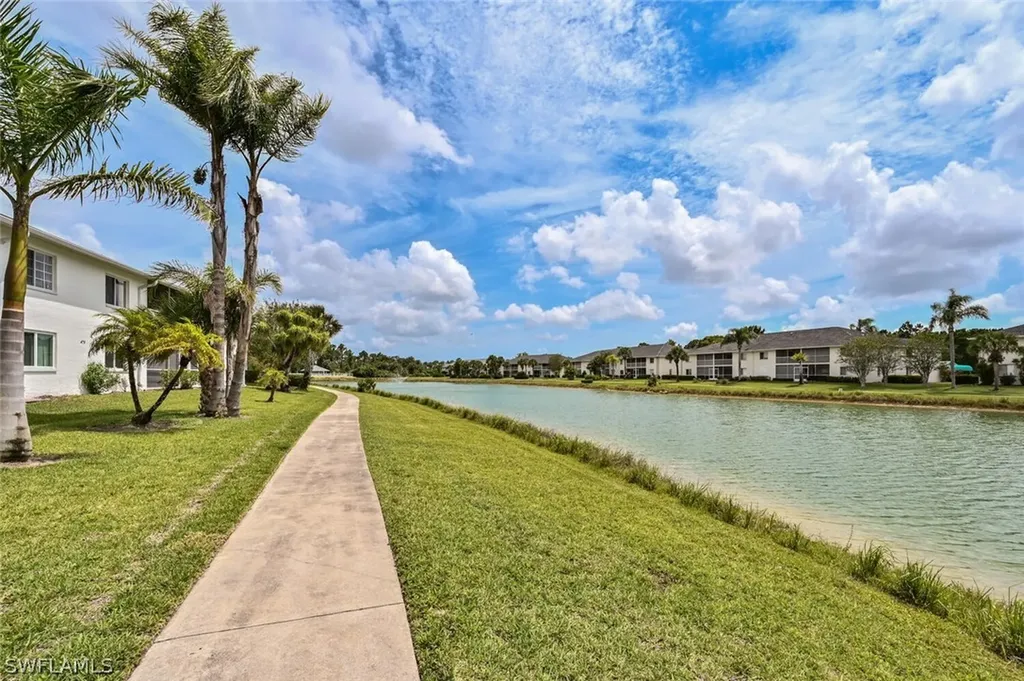 515 Gabriel Circle Naples FL 34104