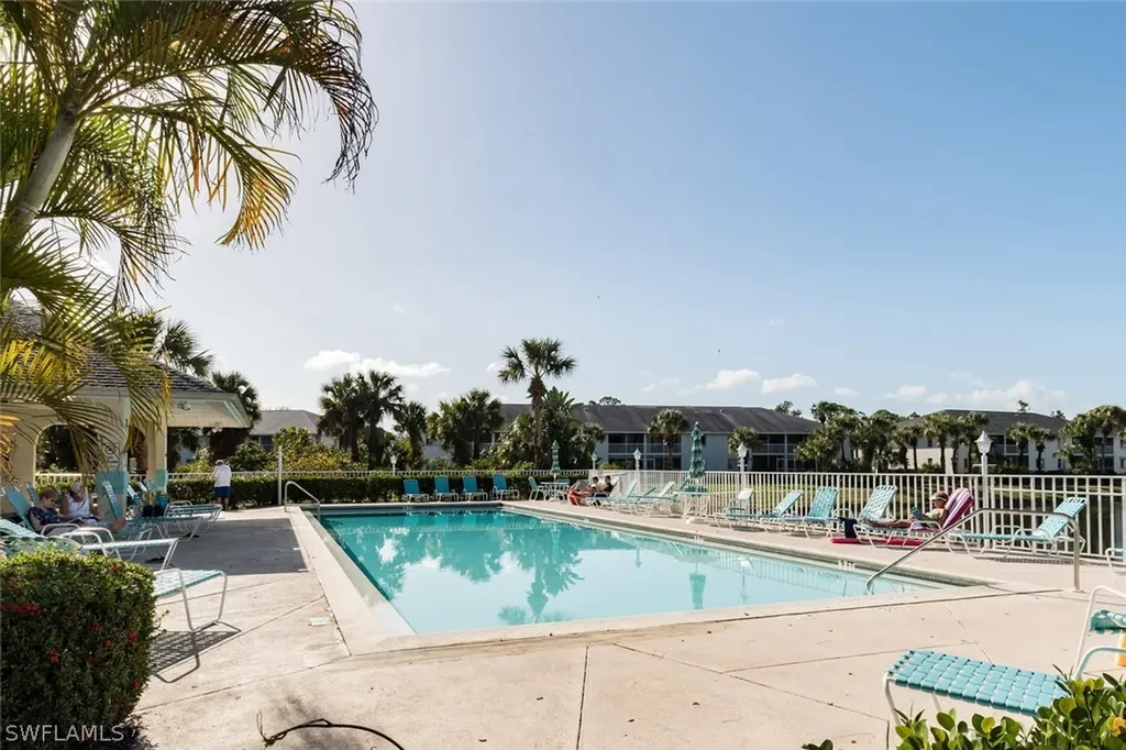 515 Gabriel Circle Naples FL 34104