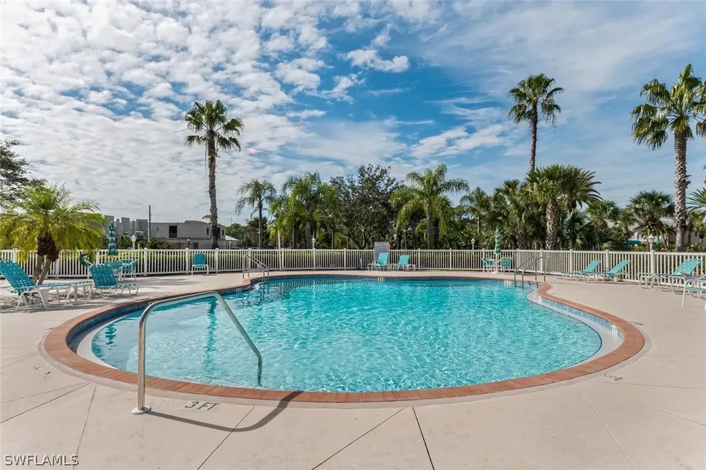 515 Gabriel Circle Naples FL 34104