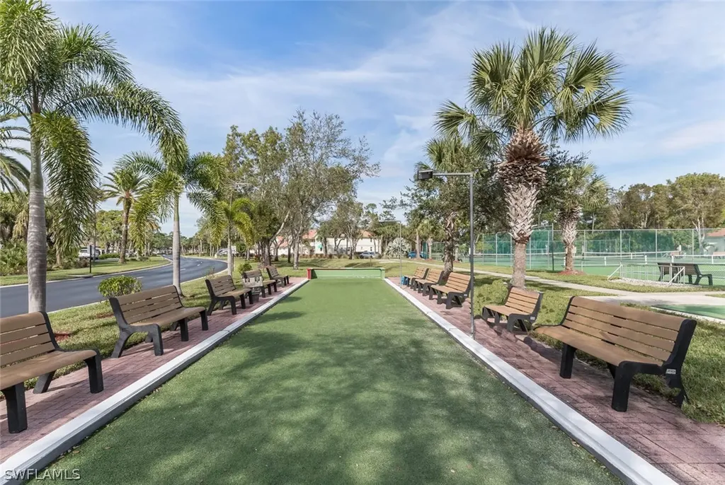 515 Gabriel Circle Naples FL 34104