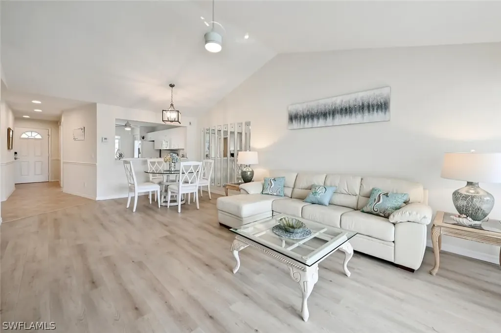 515 Gabriel Circle Naples FL 34104