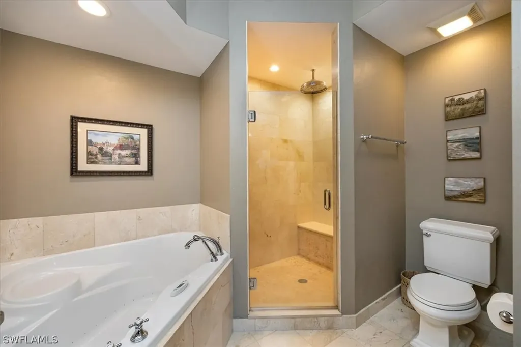 410 Bayfront Place Naples FL 34102