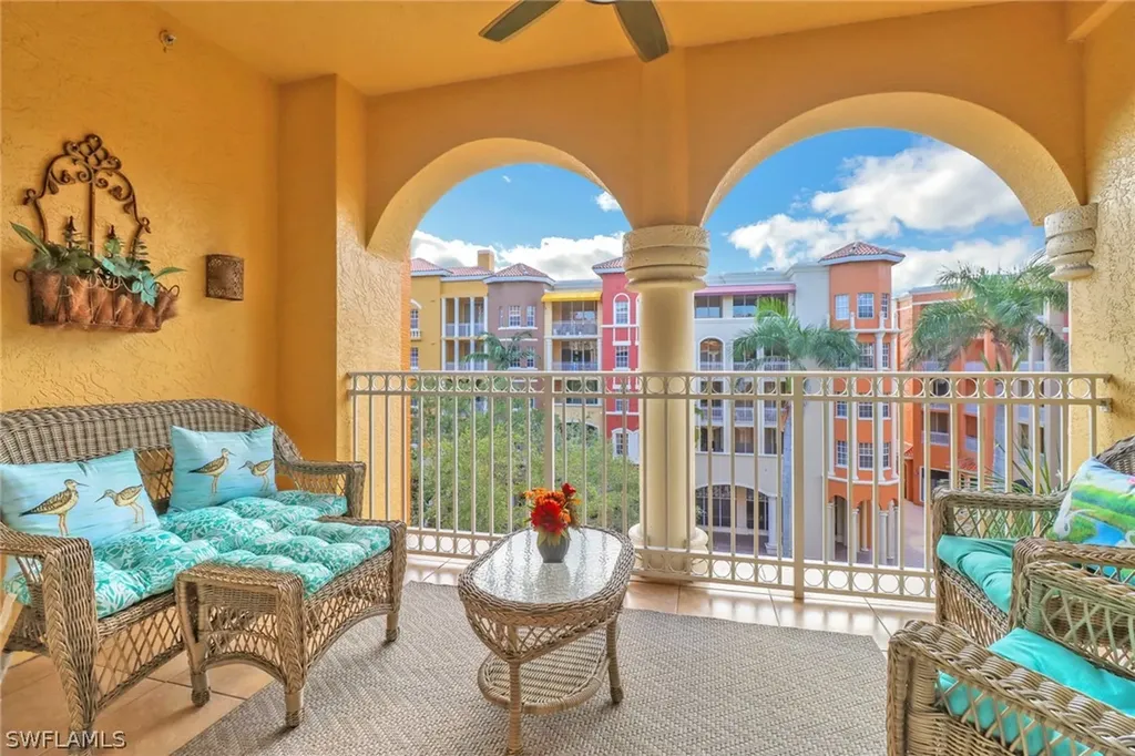 410 Bayfront Place Naples FL 34102