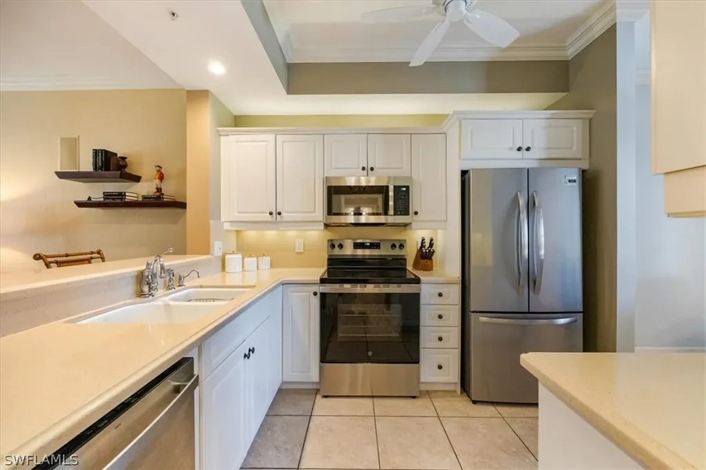 410 Bayfront Place Naples FL 34102
