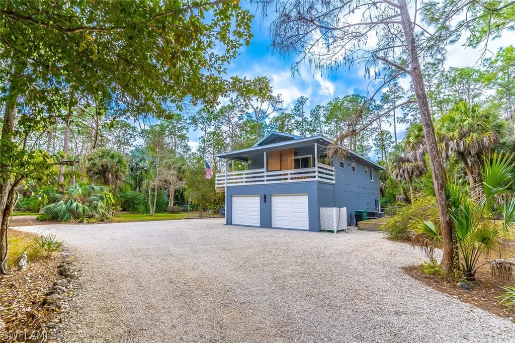 2940 Newman Drive Naples FL 34114