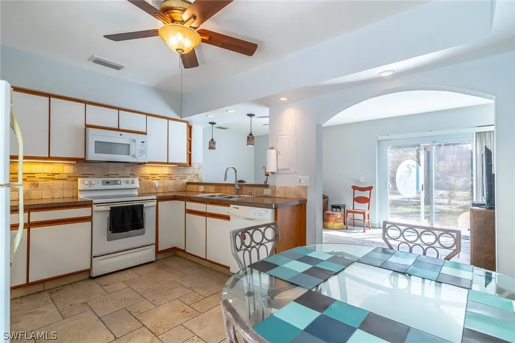 2940 Newman Drive Naples FL 34114