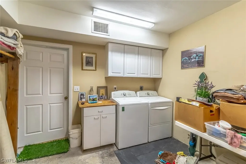2940 Newman Drive Naples FL 34114