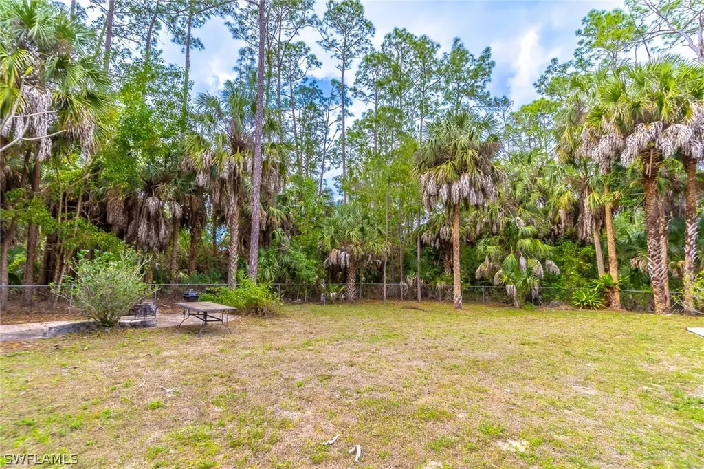 2940 Newman Drive Naples FL 34114