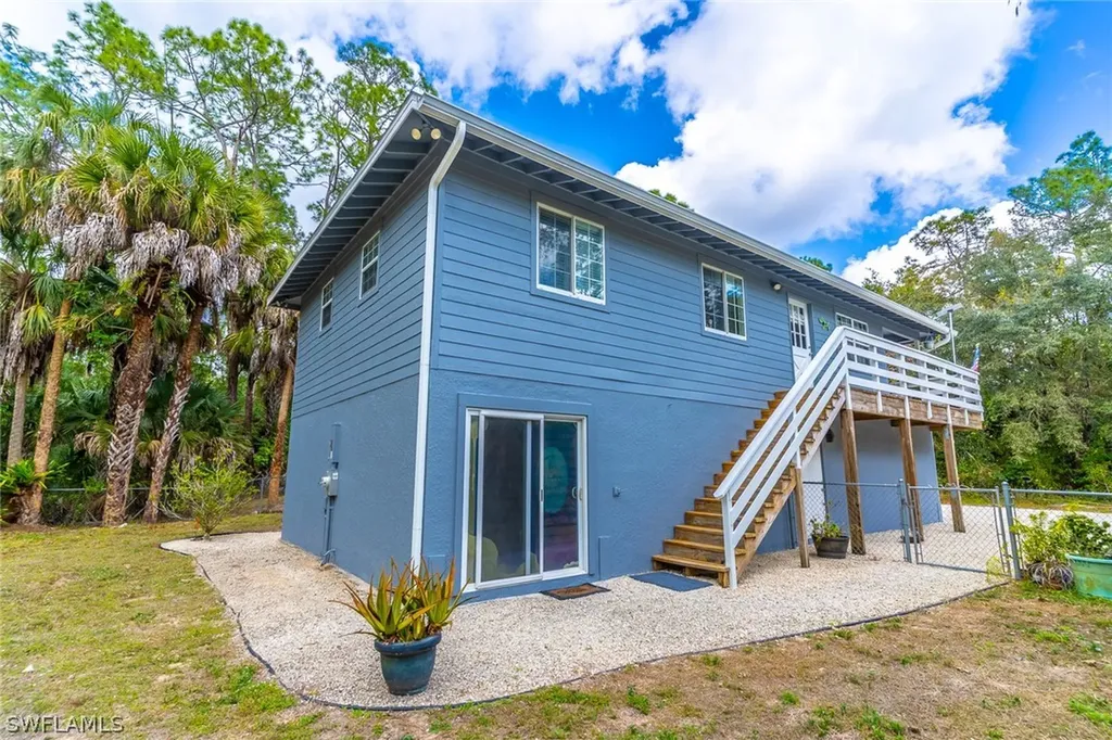 2940 Newman Drive Naples FL 34114