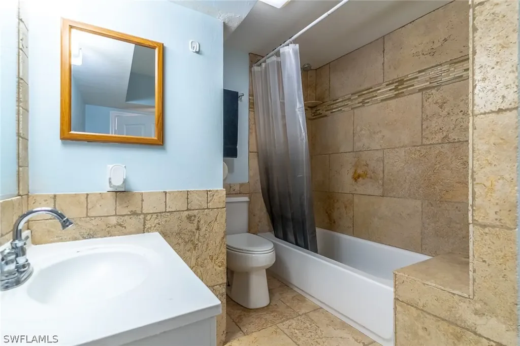 2940 Newman Drive Naples FL 34114