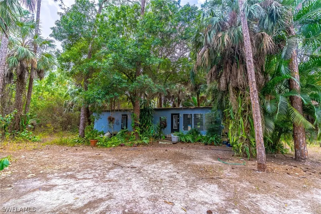 2940 Newman Drive Naples FL 34114