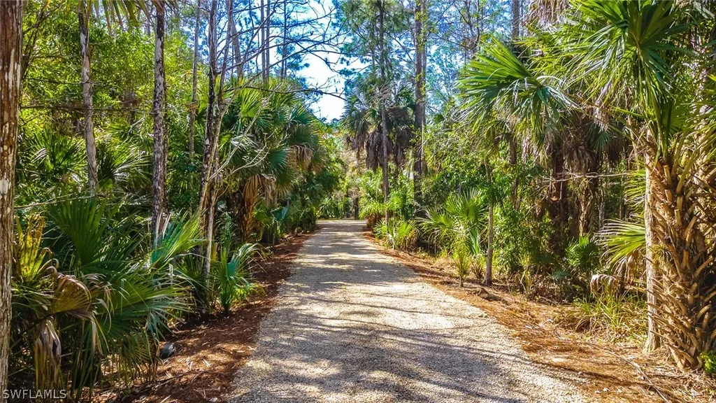 2940 Newman Drive Naples FL 34114