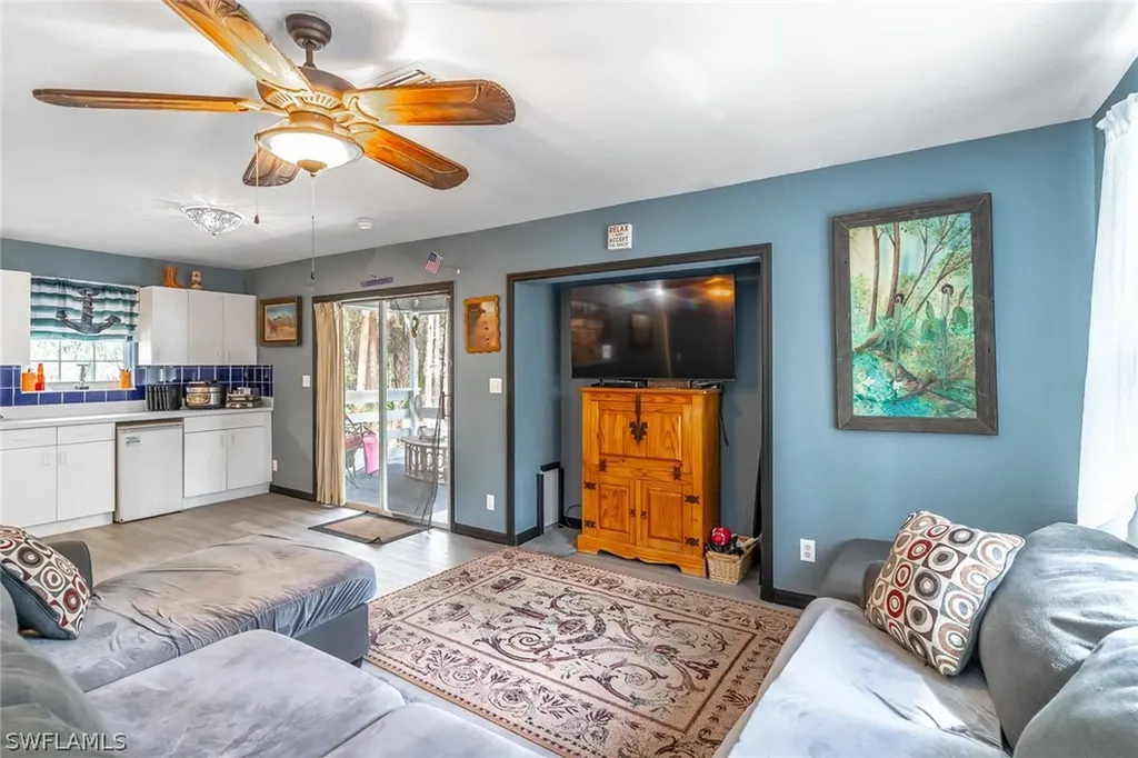 2940 Newman Drive Naples FL 34114
