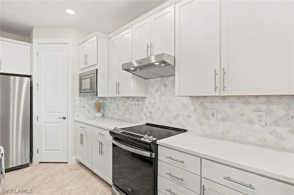 17039 Oakstead Drive Alva FL 33920