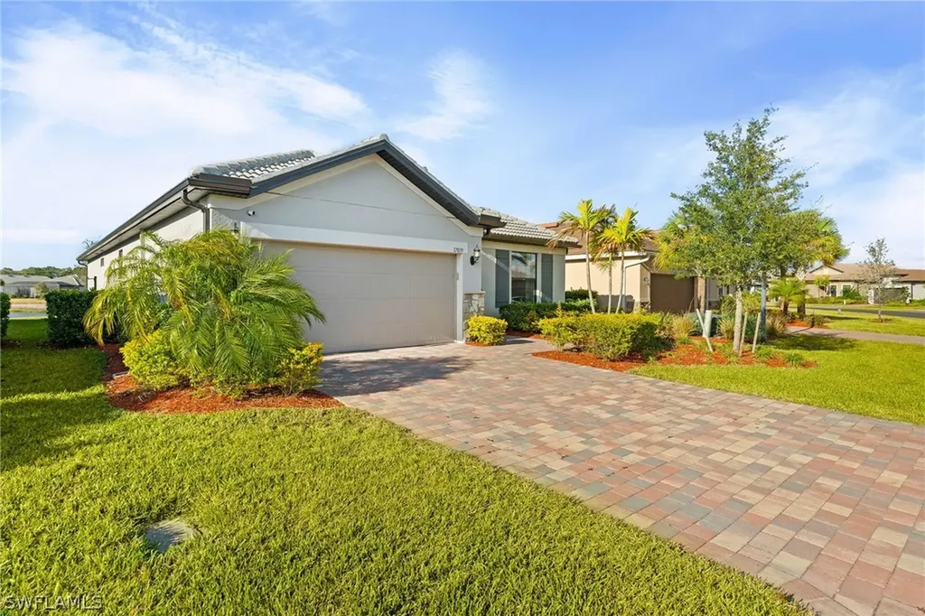 17039 Oakstead Drive Alva FL 33920