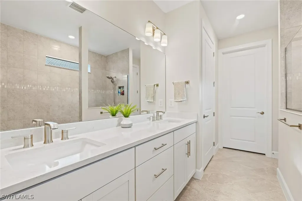 17039 Oakstead Drive Alva FL 33920