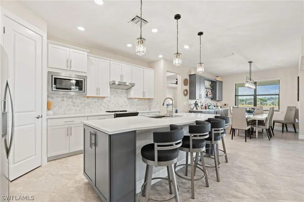 17039 Oakstead Drive Alva FL 33920