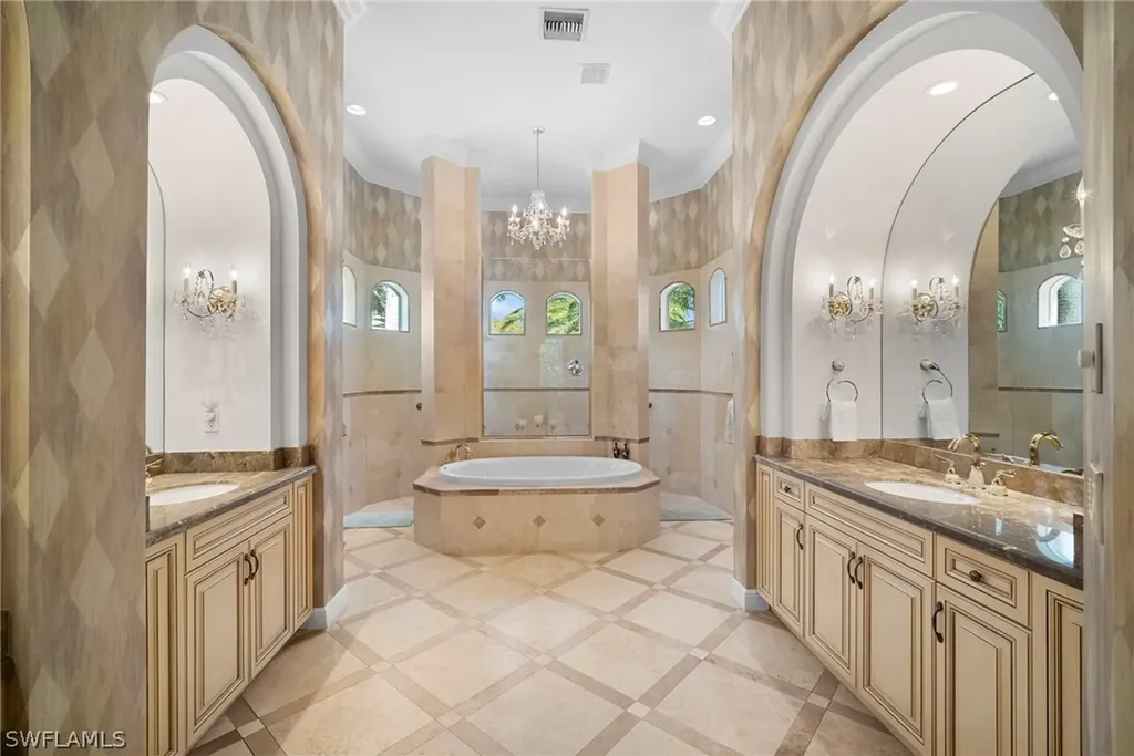 7620 Palmer Court Naples FL 34113