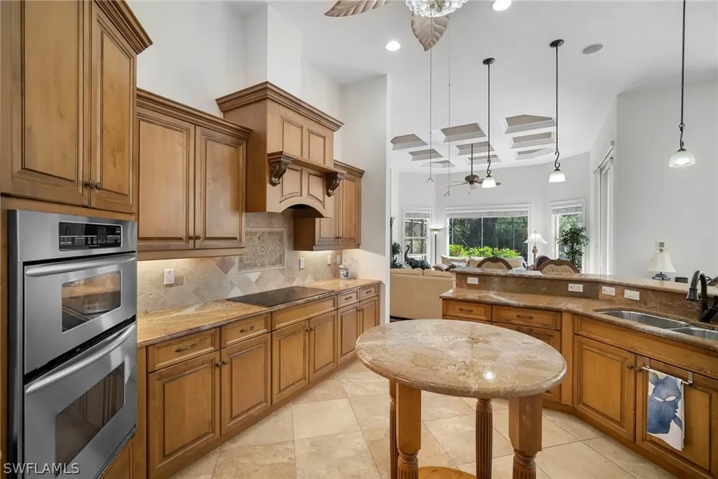 7620 Palmer Court Naples FL 34113