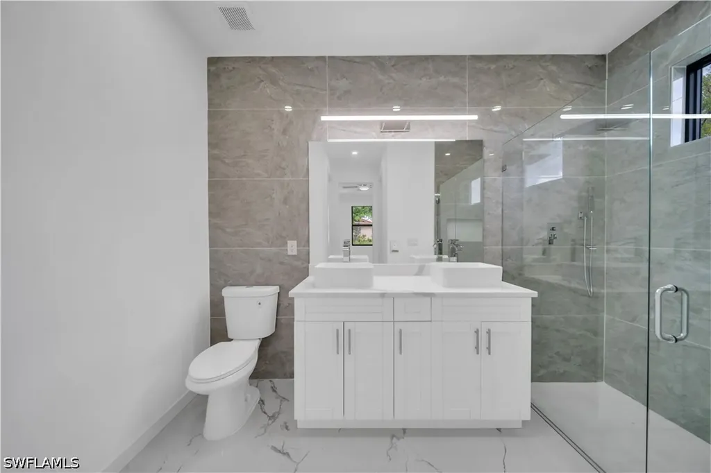 1303 NE 6th Avenue Cape Coral FL 33909
