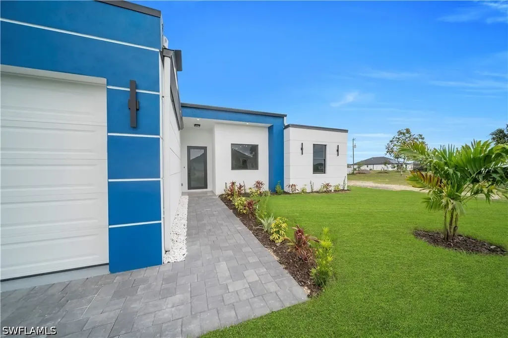 1303 NE 6th Avenue Cape Coral FL 33909