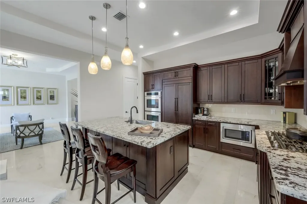 2106 Modena Court Naples FL 34105