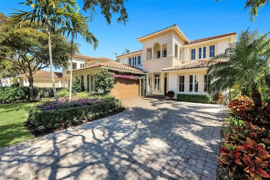 2106 Modena Court Naples FL 34105