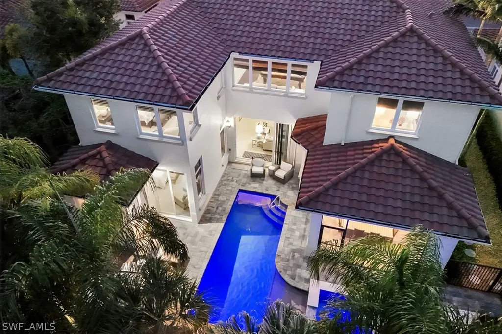 2106 Modena Court Naples FL 34105