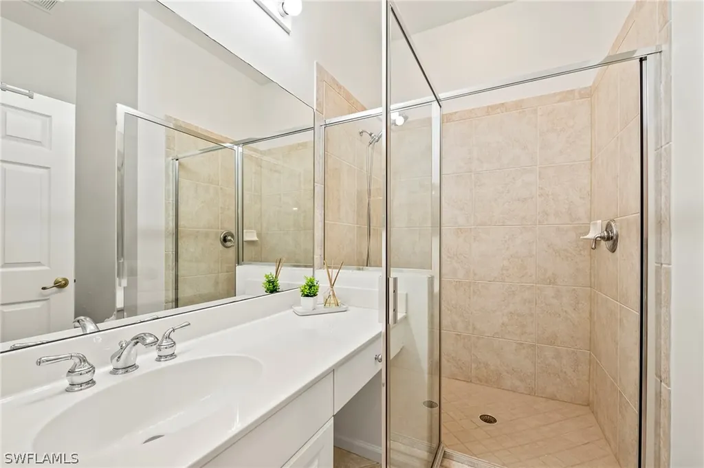 10040 Valiant Court Miromar Lakes FL 33913