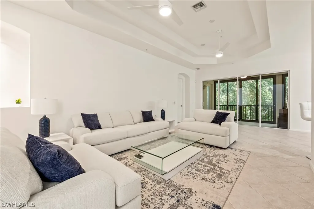 10040 Valiant Court Miromar Lakes FL 33913