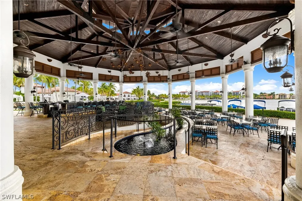 10040 Valiant Court Miromar Lakes FL 33913