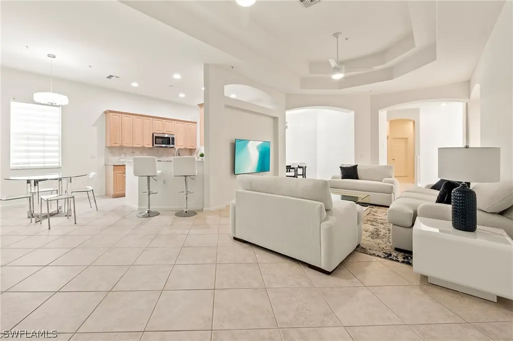 10040 Valiant Court Miromar Lakes FL 33913