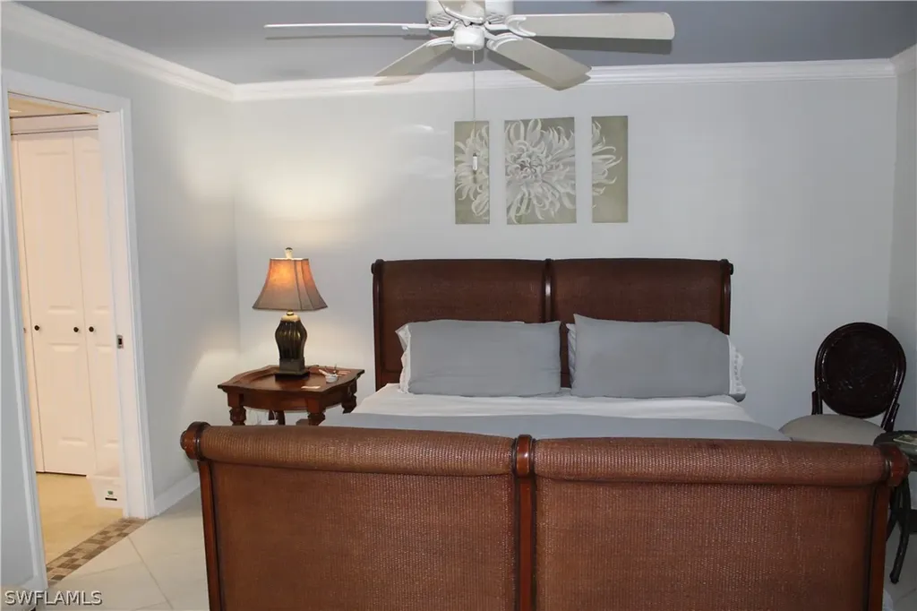 606 Park Shore Drive Naples FL 34103