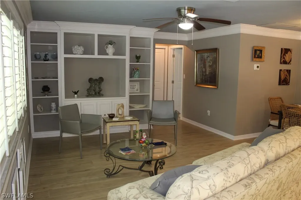 606 Park Shore Drive Naples FL 34103