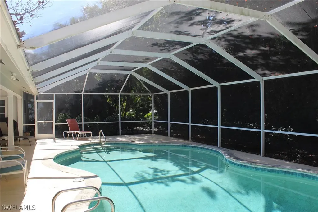 606 Park Shore Drive Naples FL 34103