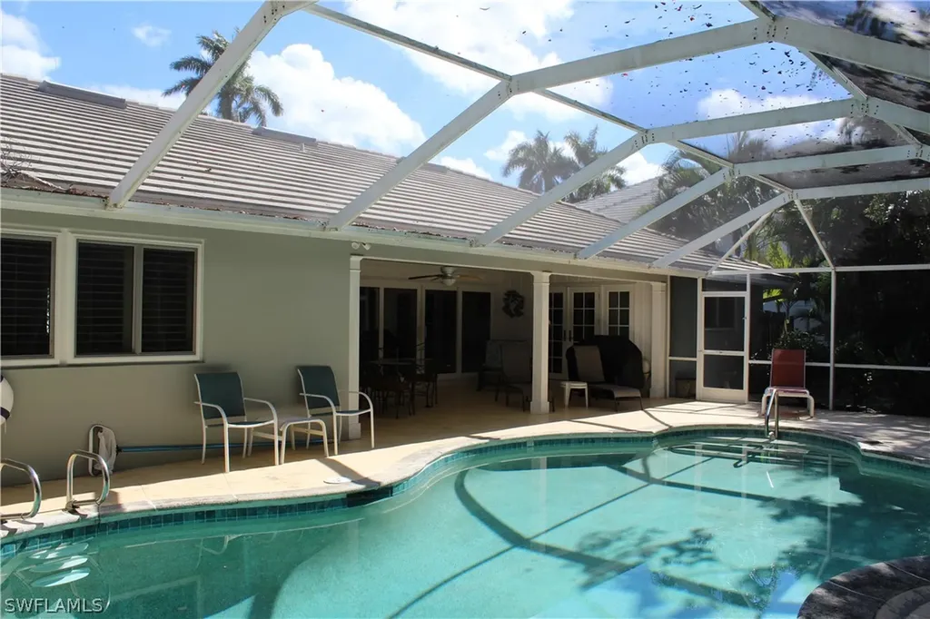 606 Park Shore Drive Naples FL 34103