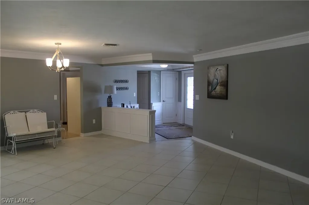 606 Park Shore Drive Naples FL 34103