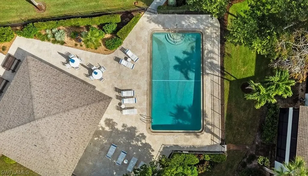 1810 Kings Lake Boulevard Naples FL 34112