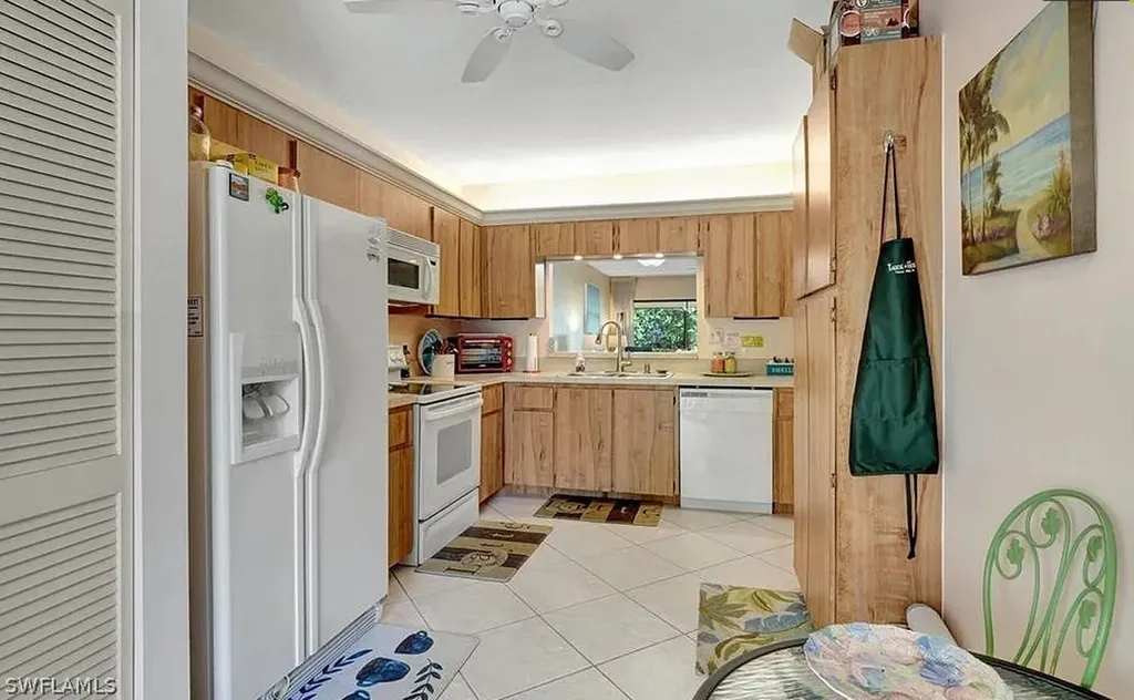 1810 Kings Lake Boulevard Naples FL 34112