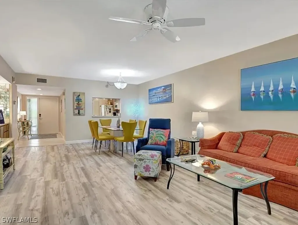 1810 Kings Lake Boulevard Naples FL 34112