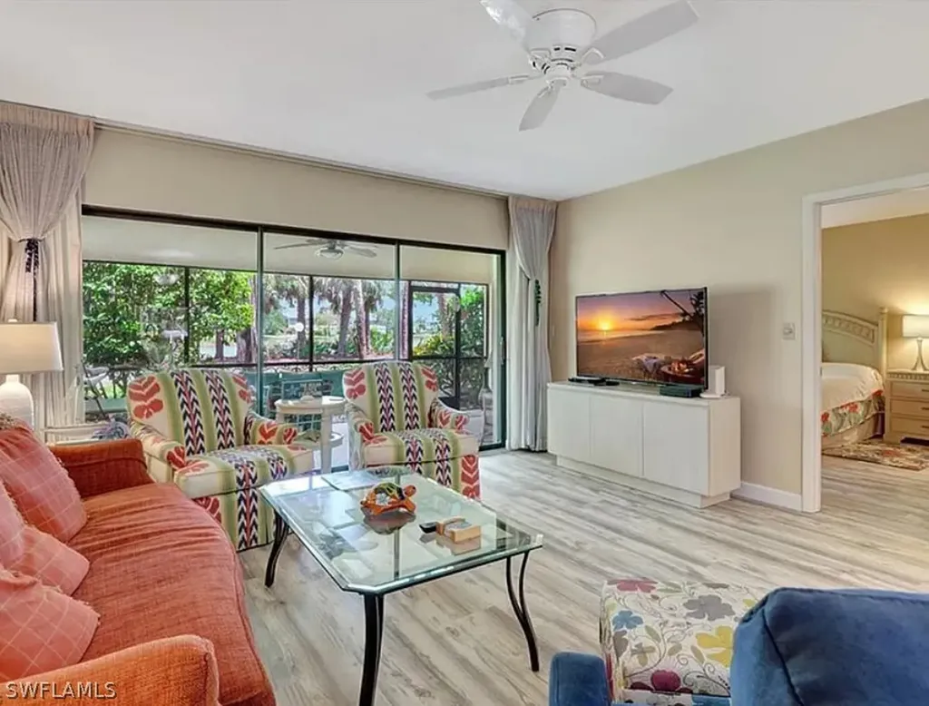 1810 Kings Lake Boulevard Naples FL 34112