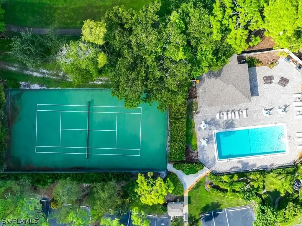 1810 Kings Lake Boulevard Naples FL 34112