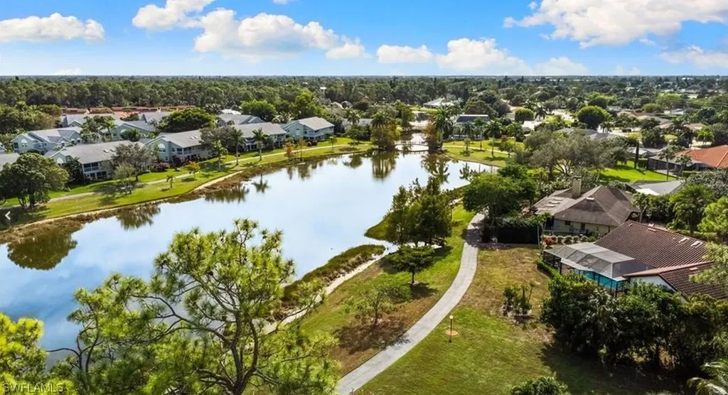 1810 Kings Lake Boulevard Naples FL 34112