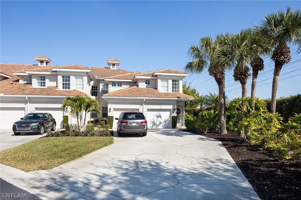 3042 Driftwood Way Naples FL 34109