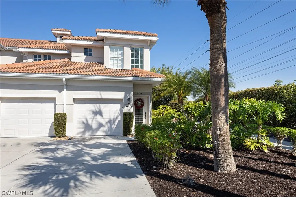 3042 Driftwood Way Naples FL 34109