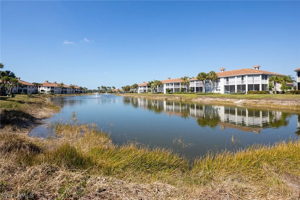 3042 Driftwood Way Naples FL 34109